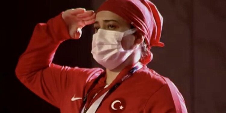 Milli sporculardan iki altın madalya