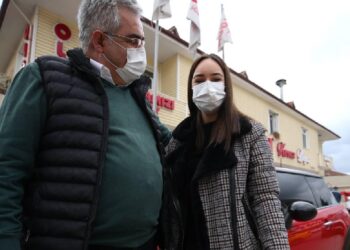 Bıraktığı sigaranın parasını biriktirdi, kızına otomobil aldı