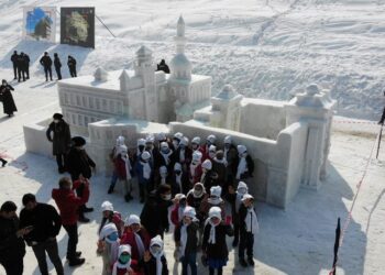 Ağrı’da ‘Kar ve Buz Festivali’ başladı