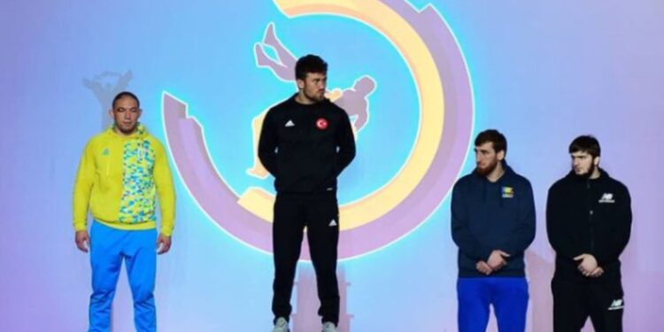 Milliler Ukrayna’dan 4 madalyayla dönüyor