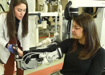 İnme felç tedavisinde robotik fizik tedavi