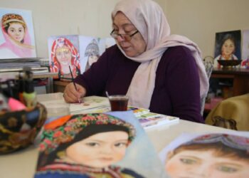 Ressamlık hayalini emekli olunca gerçekleştirdi