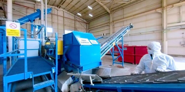 1.3 milyon ürünü dönüştürdü