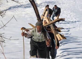 Aşağı Kayalar’ın “kayak takımları” çevre köylere örnek oldu