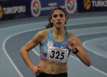 Milli atlet Elif Polat’tan 300 metre salon rekoru