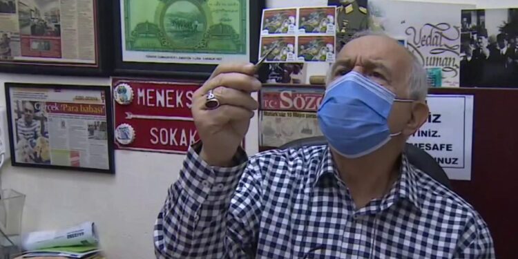 Çocukluk merakı ile başladığı koleksiyon tarihe ışık tutuyor
