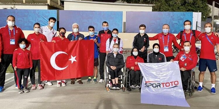 Para milli atletlerden 11 madalya