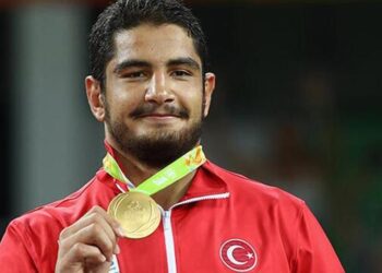 Milli güreşçi Taha Akgül, spor müşavirliğine atandı