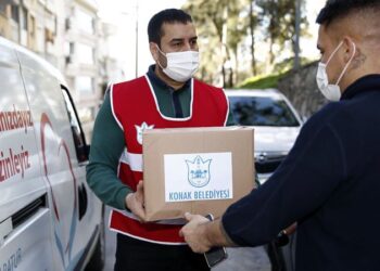 İzmir’de 700 müzisyene gıda desteği