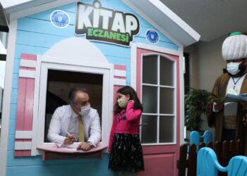 Tok karnına günde bir doz masal