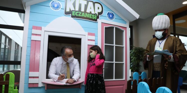 Tok karnına günde bir doz masal