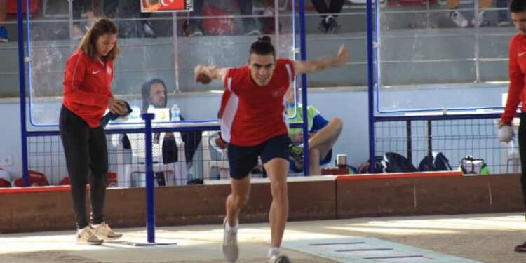 İlk kez bocce branşında Türk sporcusu yurt dışına transfer oldu