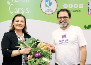 İzmit Belediyesi İzmit Çarşı’yı kullanıma açtı