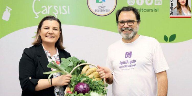 İzmit Belediyesi İzmit Çarşı’yı kullanıma açtı