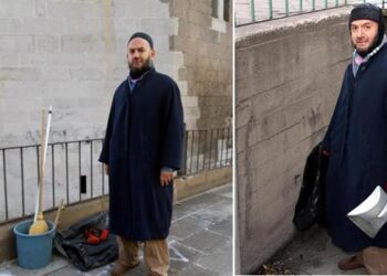 10 yıldır türbelerde gönüllü temizlik yapıyor