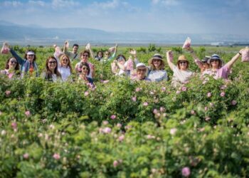 Başka bir dünya mümkün dedi, botanik bahçesi kurdu