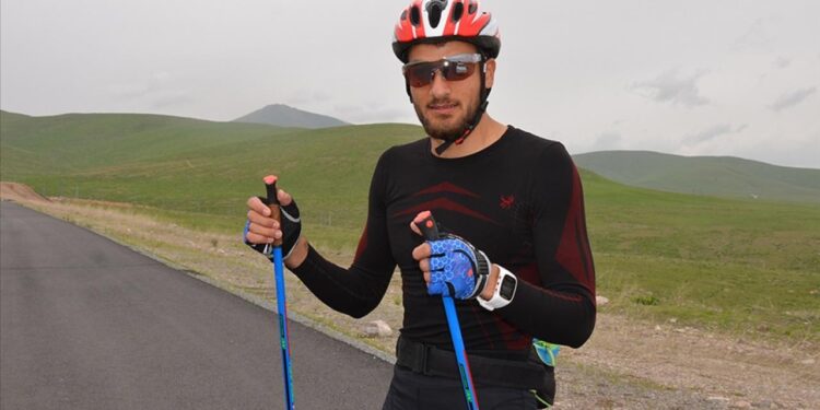 Milli kayakçı Hamza Dursun’dan iki madalya