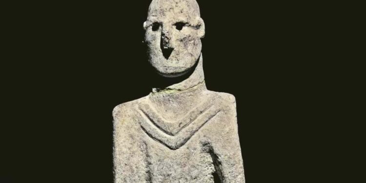 En eski heykel orada bulundu