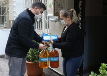 İzmir’de ekolojik teşvik: Atık yağı getir, bulaşık deterjanı götür