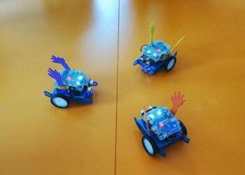 Öğrenciler kodladı, robotlar dans etti