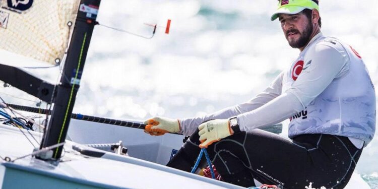 Milli yelkenci Alican Kaynar’dan bronz madalya