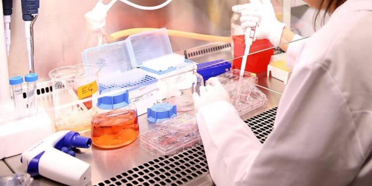 HIV’e karşı aylık kullanılacak ilaç onaylandı