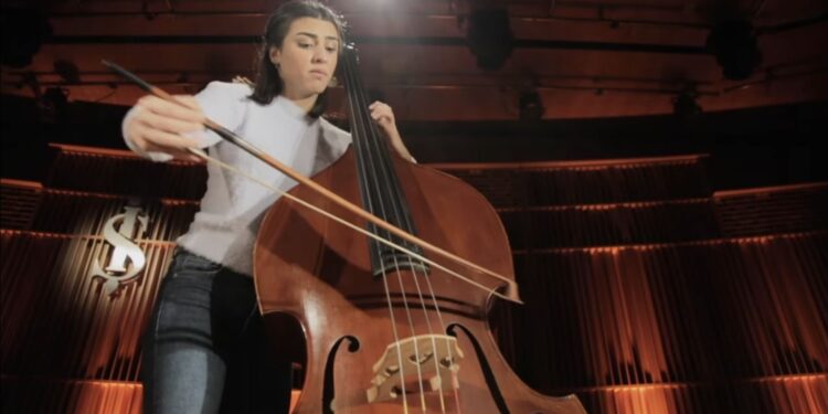 İş Sanat’tan video serisi: “Tanıştırayım”