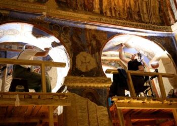 Bin yıllık freskleri Türk ve İtalyan uzmanlar restore ediyor