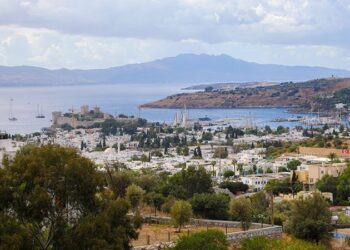 Bodrum’da ‘Halikarnas Balıkçısı Seyir Terası’ açıldı