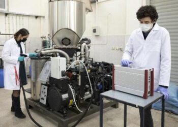 Atık çamurdan elektrik ve gaz üretimi başladı