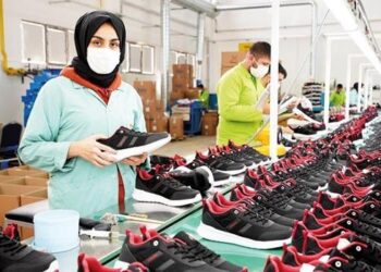 Ayakkabı üretiminin merkezi oluyor