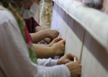 178 yıllık Osmanlı yadigarı fabrikada, Topkapı Sarayı’nın has oda halısı dokunuyor