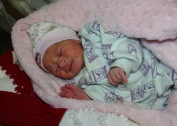 Yeni yılın ilk bebeği dünyaya geldi