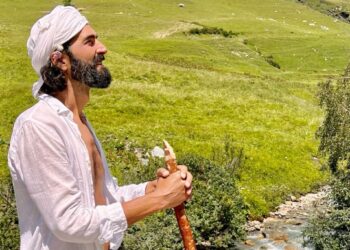 Gezgin Muammer Yılmaz 11 günde sadece su içerek yaptığı doğa yürüyüşüyle ilke imza attı