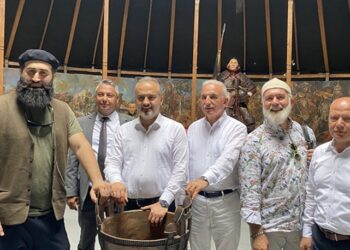 Türk dünyasının sanatçıları Macaristan’da buluştu