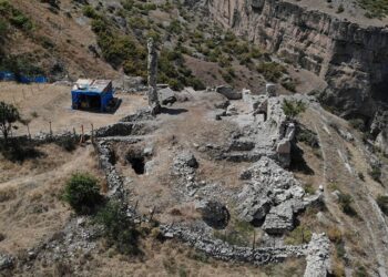 Gevhernik Kalesi’ndeki kazı bölgenin tarihine ışık tutacak