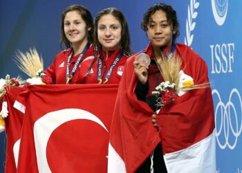 Yüzmede milli sporcular 63 madalya elde etti