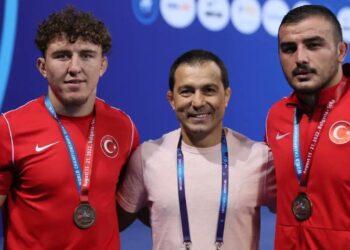 Milli sporculardan iki bronz madalya