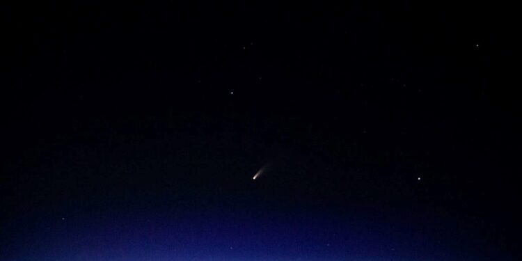 Dev kuyruklu yıldız Dünya’ya yaklaşıyor