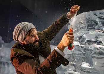 Türkiye’nin tek buz müzesi binlerce ziyaretçi ağırladı