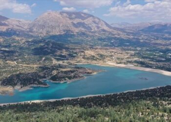 Uçarsu Şelalesi ve Yeşilgöl alternatif turizm rotası oldu