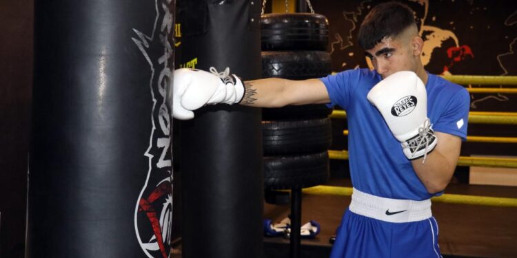 Babasına verdiği sözü tutan boksörün hedefi Avrupa şampiyonluğu