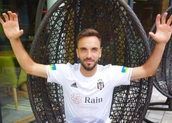 Kenan Karaman Schalke’ye imza atıyor