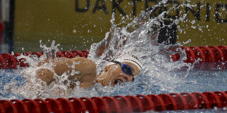 Milli yüzücü Batuhan Filiz’den gümüş madalya