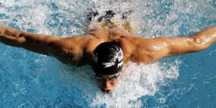 Milli sporcu Ahmet Nakkaş rekor kırarak şampiyon