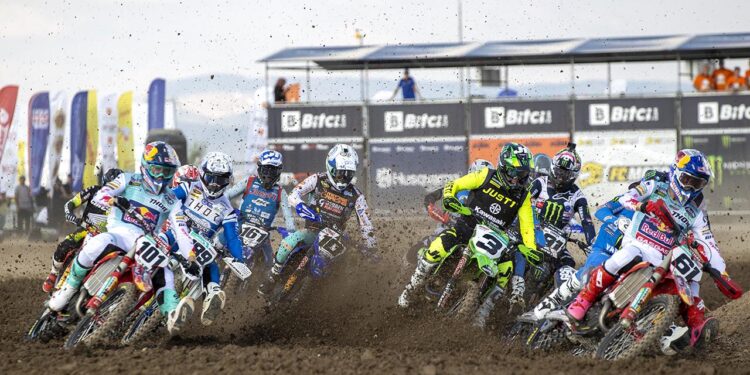 Motokros Şampiyonası’nı 250 binin üzerinde seyirci izledi