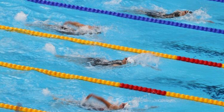 Yüzmede milli sporcular tarihi başarı elde etti