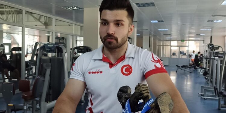 Milli bilek güreşçi Ali Karaçete dünya şampiyonluğu için çalışıyor