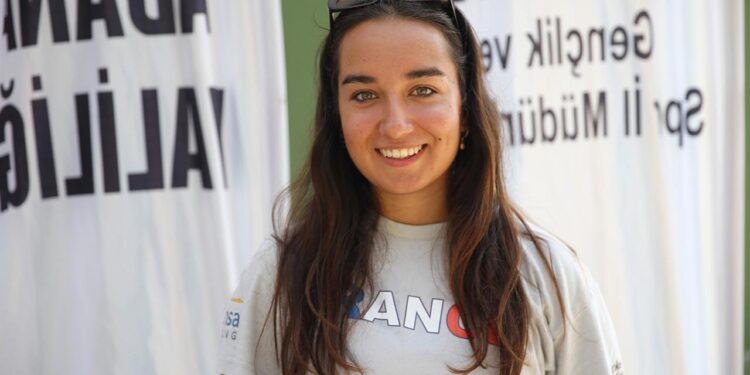 Paralimpik sporcu Miray Ulaş’ın hedefi yelkende dünya şampiyonluğu