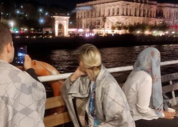 THY’den transit yolcularına “Tourİstanbul” projesi ile Boğaz turu